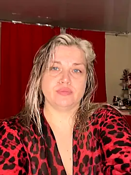 Snapshot of Nayvessa chatting on November 8, 2025, 8:29 pm Nayvessa online show from November 8, 2025, 8:29 pm