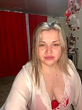 Snapshot of Nayvessa chatting on November 9, 2025, 6:28 pm Nayvessa online show from November 9, 2025, 6:28 pm