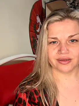 Snapshot of Nayvessa chatting on November 14, 2025, 7:56 pm Nayvessa online show from November 14, 2025, 7:56 pm