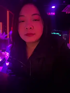 smgirls online show from December 14, 2025, 4:12 pm