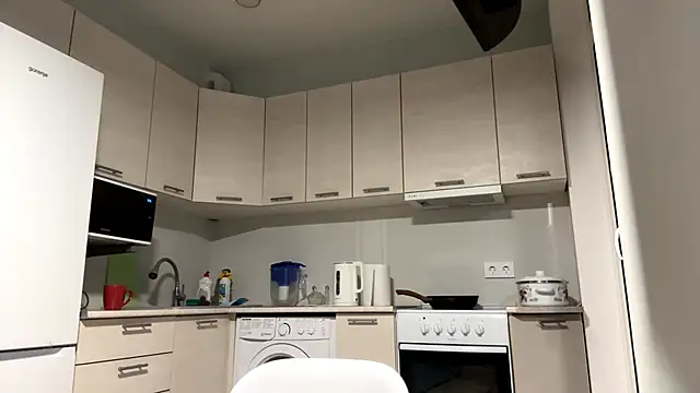 Denni Spilber online show from October 14, 2025, 3:24 pm