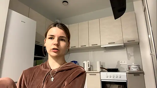 Denni Spilber online show from October 25, 2025, 4:35 pm