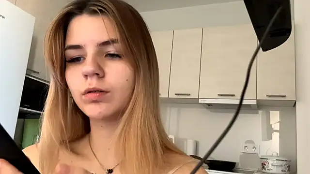 Denni Spilber online show from November 1, 2025, 12:40 pm