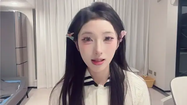 ZhaoZhao-ZM online show from September 10, 2025, 1:44 pm