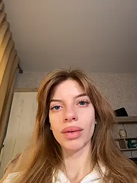 Snapshot of mari__papi chatting on December 15, 2025, 10:19 am mari papi online show from December 15, 2025, 10:19 am