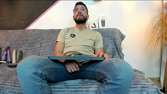 Snapshot of DanteWinter chatting on March 1, 2026, 3:52 am DanteWinter online show from March 1, 2026, 3:52 am