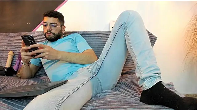 Snapshot of DanteWinter chatting on March 2, 2026, 5:08 am DanteWinter online show from March 2, 2026, 5:08 am