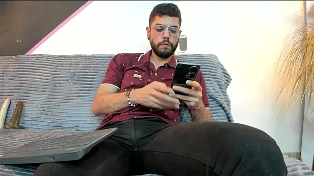 Snapshot of DanteWinter chatting on March 5, 2026, 3:57 am DanteWinter online show from March 5, 2026, 3:57 am