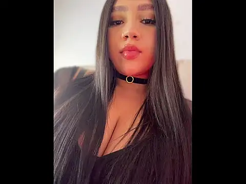 HilaryBlaze online show from July 28, 2026, 4:52 am