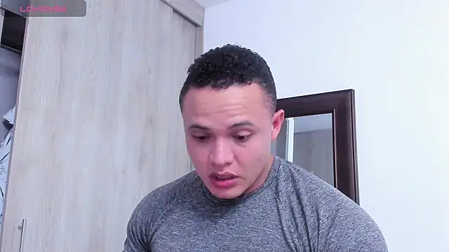 KingLevi01 online show from November 6, 2025, 9:59 pm