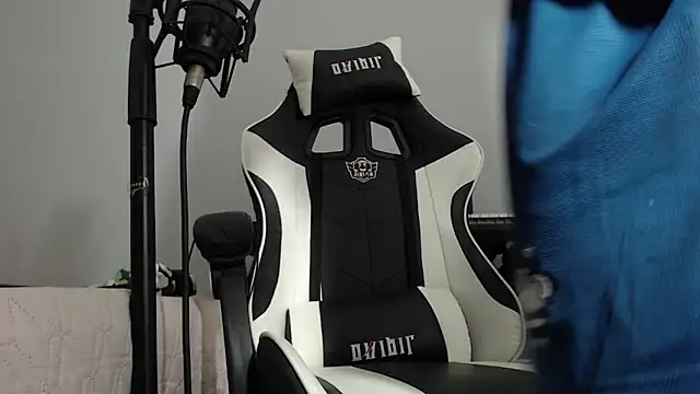 dereck karter online show from December 11, 2024, 7:03 pm