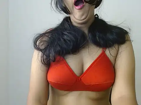 priya 022 online show from October 1, 2025, 3:45 am
