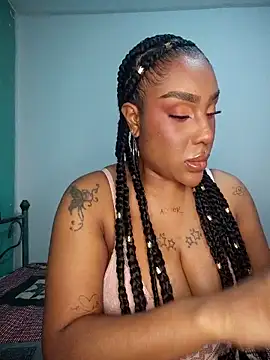 Snapshot of Queen_Amara chatting on April 11, 2026, 3:44 am Queen Amara online show from April 11, 2026, 3:44 am