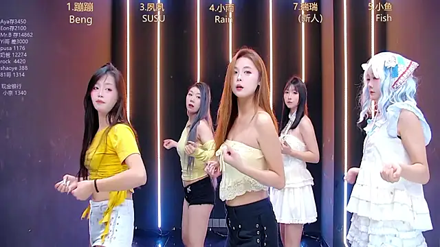 queen-001 online show from October 13, 2025, 11:49 pm