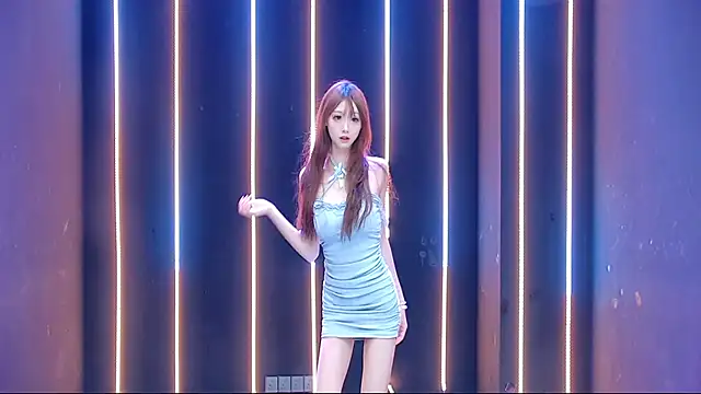 queen-001 online show from October 14, 2025, 11:49 pm