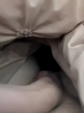 Snapshot of yourheavean chatting on September 14, 2025, 12:37 pm yourheavean online show from September 14, 2025, 12:37 pm