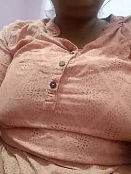 Snapshot of bitch-horny chatting on October 25, 2025, 1:18 pm bitch-horny online show from October 25, 2025, 1:18 pm