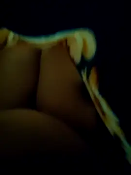 Snapshot of bitch-horny chatting on November 25, 2025, 2:06 pm bitch-horny online show from November 25, 2025, 2:06 pm