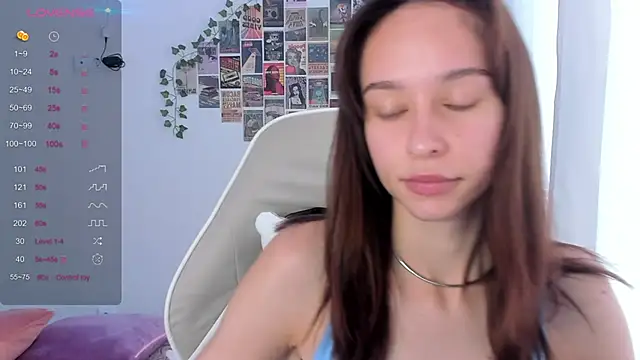  Alissaa online show from October 12, 2025, 1:21 pm