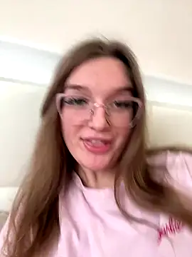 Snapshot of Bellatrisssaa chatting on December 18, 2025, 12:00 pm Bellatrisssaa online show from December 18, 2025, 12:00 pm