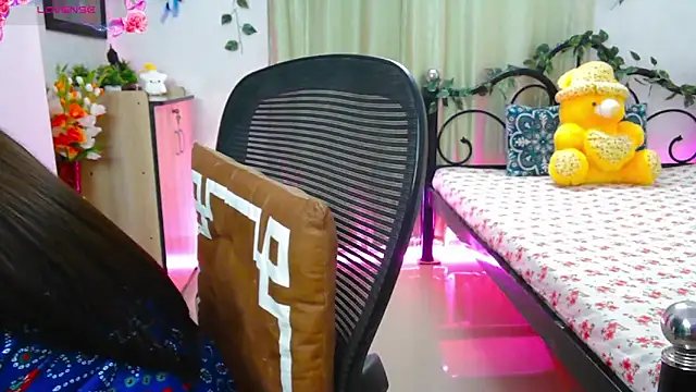 WildDimpi 0 online show from October 22, 2025, 6:40 pm