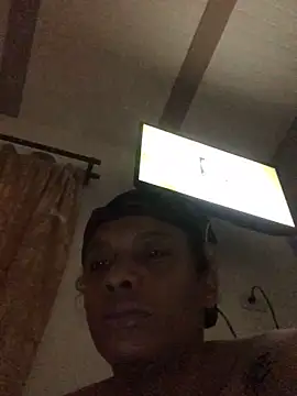 Snapshot of elpeluchenegroxxx3 chatting on October 17, 2025, 12:14 am elpeluchenegroxxx3 online show from October 17, 2025, 12:14 am