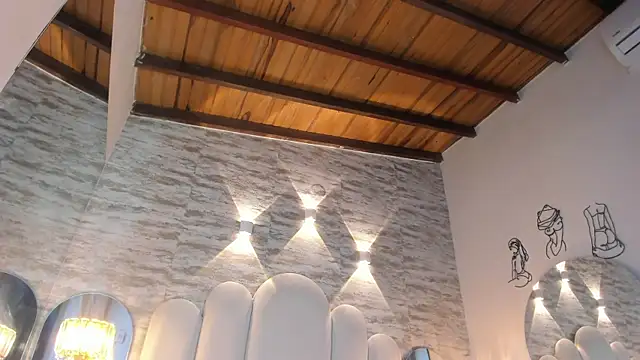 Snapshot of Kristy1_ chatting on November 14, 2025, 11:09 am Kristy1 online show from November 14, 2025, 11:09 am