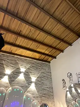 Snapshot of Kristy1_ chatting on December 16, 2025, 11:15 am Kristy1 online show from December 16, 2025, 11:15 am