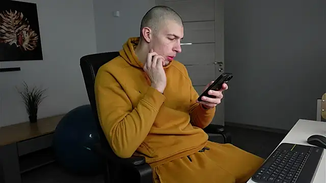 Snapshot of Ryan_Dozer chatting on February 7, 2026, 6:28 am Ryan Dozer online show from February 7, 2026, 6:28 am