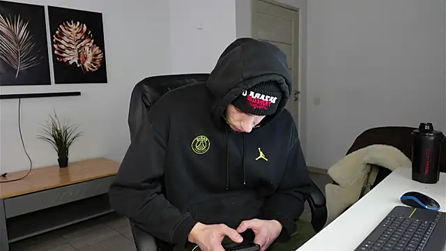 Snapshot of Ryan_Dozer chatting on February 21, 2026, 6:25 am Ryan Dozer online show from February 21, 2026, 6:25 am