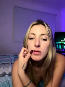 Snapshot of Sashailardi chatting on January 8, 2026, 6:37 am Sashailardi online show from January 8, 2026, 6:37 am