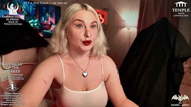 Snapshot of Wounded_Goddess_ chatting on November 14, 2025, 4:06 pm Wounded Goddess online show from November 14, 2025, 4:06 pm