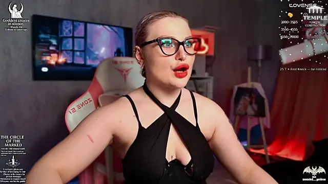 Snapshot of Wounded_Goddess_ chatting on December 2, 2025, 3:18 pm Wounded Goddess online show from December 2, 2025, 3:18 pm