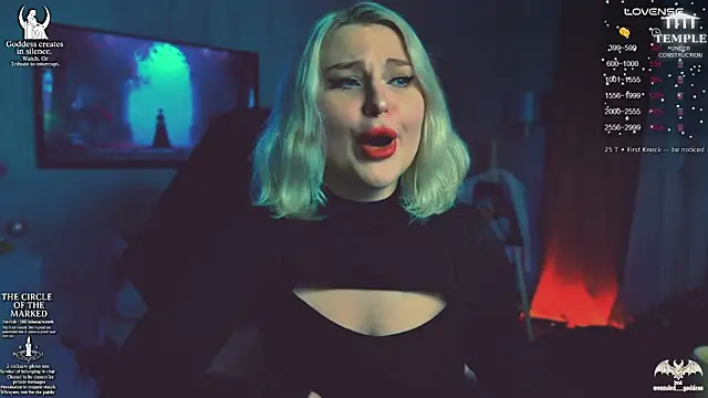 Snapshot of Wounded_Goddess_ chatting on December 19, 2025, 5:25 am Wounded Goddess online show from December 19, 2025, 5:25 am