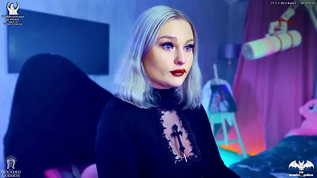 Snapshot of Wounded_Goddess_ chatting on February 3, 2026, 3:48 am Wounded Goddess online show from February 3, 2026, 3:48 am