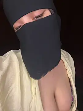 RooVaaN-Xx online show from October 23, 2025, 7:01 pm