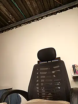 Noha Whiitee online show from December 3, 2025, 1:02 am