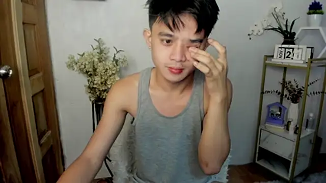 NautyBoyBrazeen 143 online show from November 21, 2025, 5:44 pm