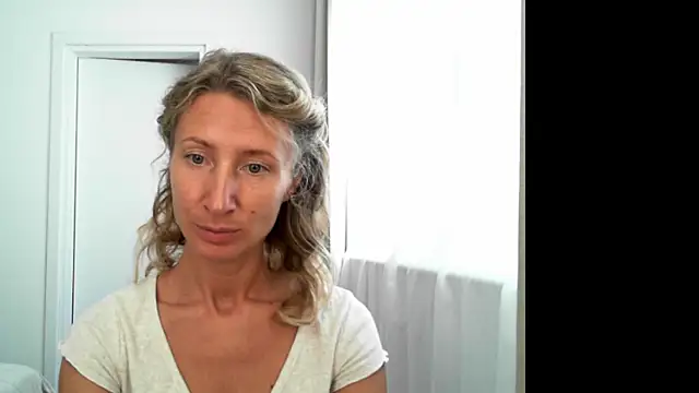 Snapshot of Paevoa chatting on October 16, 2025, 8:04 am Paevoa online show from October 16, 2025, 8:04 am