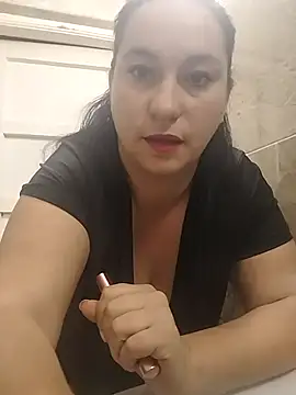 Snapshot of Brunetytka chatting on October 27, 2025, 4:11 pm Brunetytka online show from October 27, 2025, 4:11 pm