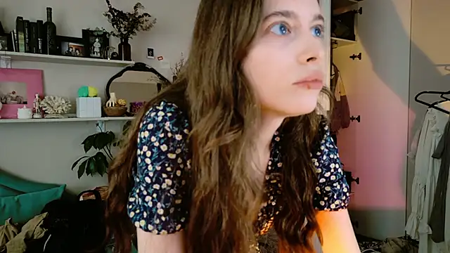 Snapshot of Yoka_paradoXXX chatting on May 17, 2026, 12:34 pm Yoka paradoXXX online show from May 17, 2026, 12:34 pm