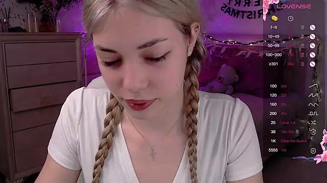 Snapshot of Leila_Vanilla chatting on January 8, 2026, 2:47 am Leila Vanilla online show from January 8, 2026, 2:47 am