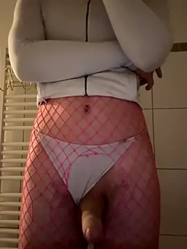 Snapshot of Jamilo_young chatting on October 26, 2025, 2:34 pm Jamilo young online show from October 26, 2025, 2:34 pm