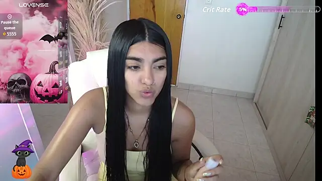 amarasilk  online show from October 28, 2025, 6:54 pm