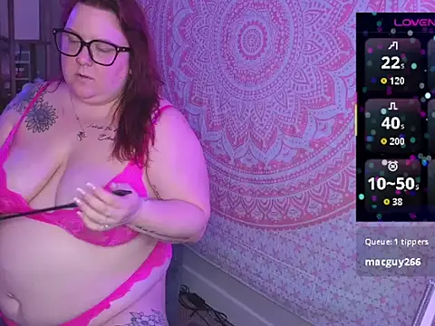 brookenicole3003 online show from June 2, 2026, 6:21 pm