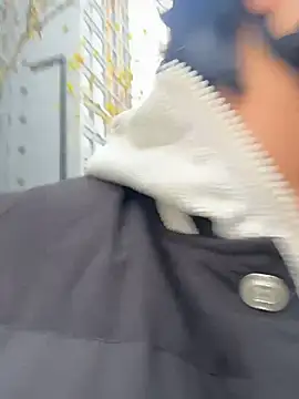 Fengbaby-555 online show from November 24, 2025, 4:12 am