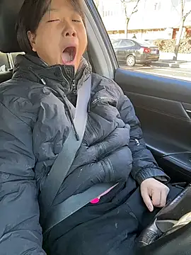 Snapshot of Fengbaby-555 chatting on December 23, 2025, 6:22 am Fengbaby-555 online show from December 23, 2025, 6:22 am