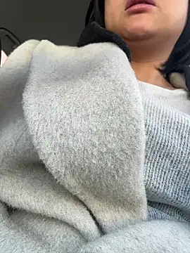 Snapshot of Fengbaby-555 chatting on March 9, 2026, 2:04 am Fengbaby-555 online show from March 9, 2026, 2:04 am