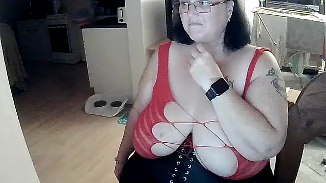 Minou1610 online show from October 8, 2025, 6:49 pm