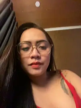 Snapshot of yourdevilsweettsx chatting on November 7, 2025, 12:16 pm yourdevilsweettsx online show from November 7, 2025, 12:16 pm